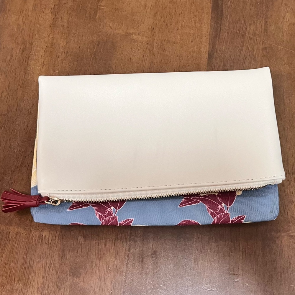 Large Fold-over Clutch White Pleather and Floral Pattern